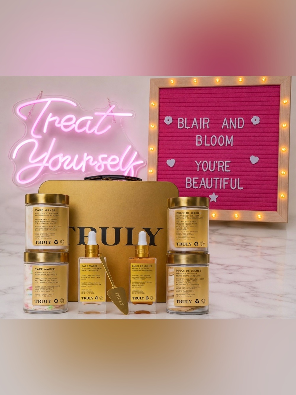 Truly Beauty Cake Maker Dream Cake Tin with Limited Edition Gold Tin